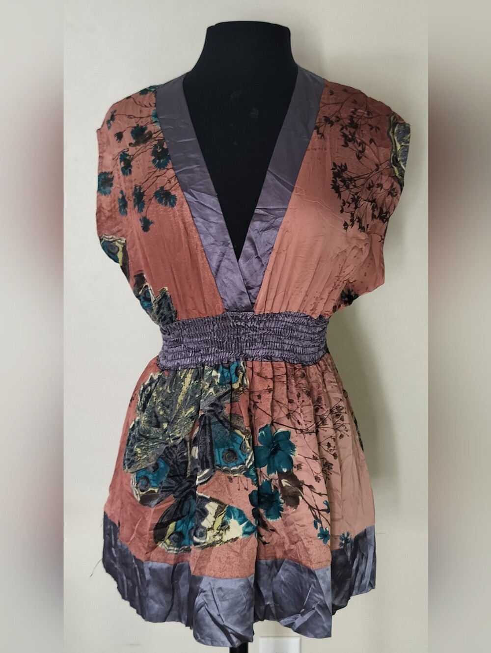 Smocked Waist Floral V-Neck Tunic in Dusty Rose and Purple